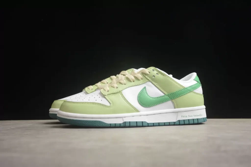 Nike SB Dunk Low Apple Green