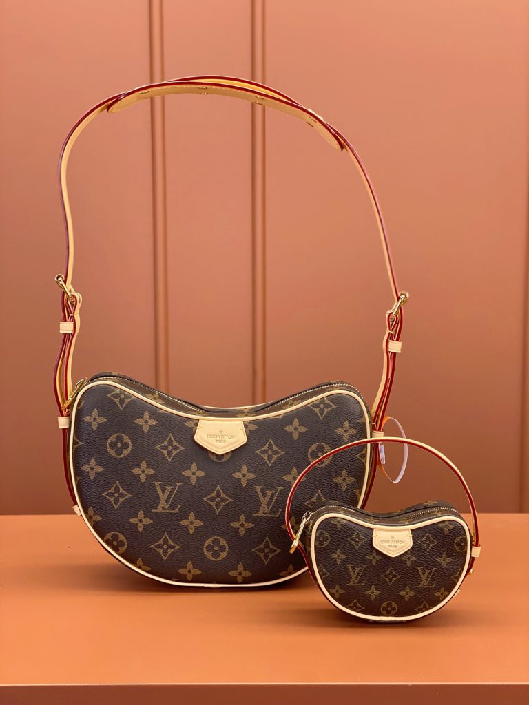 Louis Vuitton Croissant MM Bag