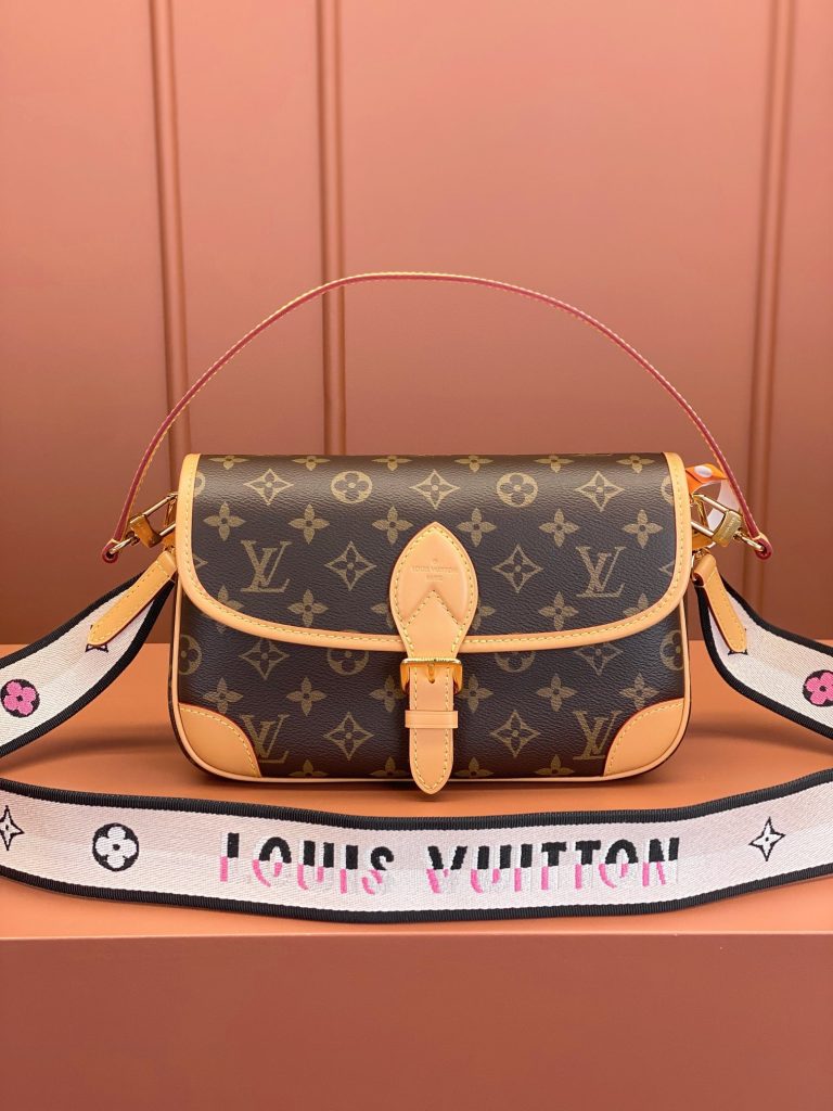 Louis Vuitton DlANE handbag