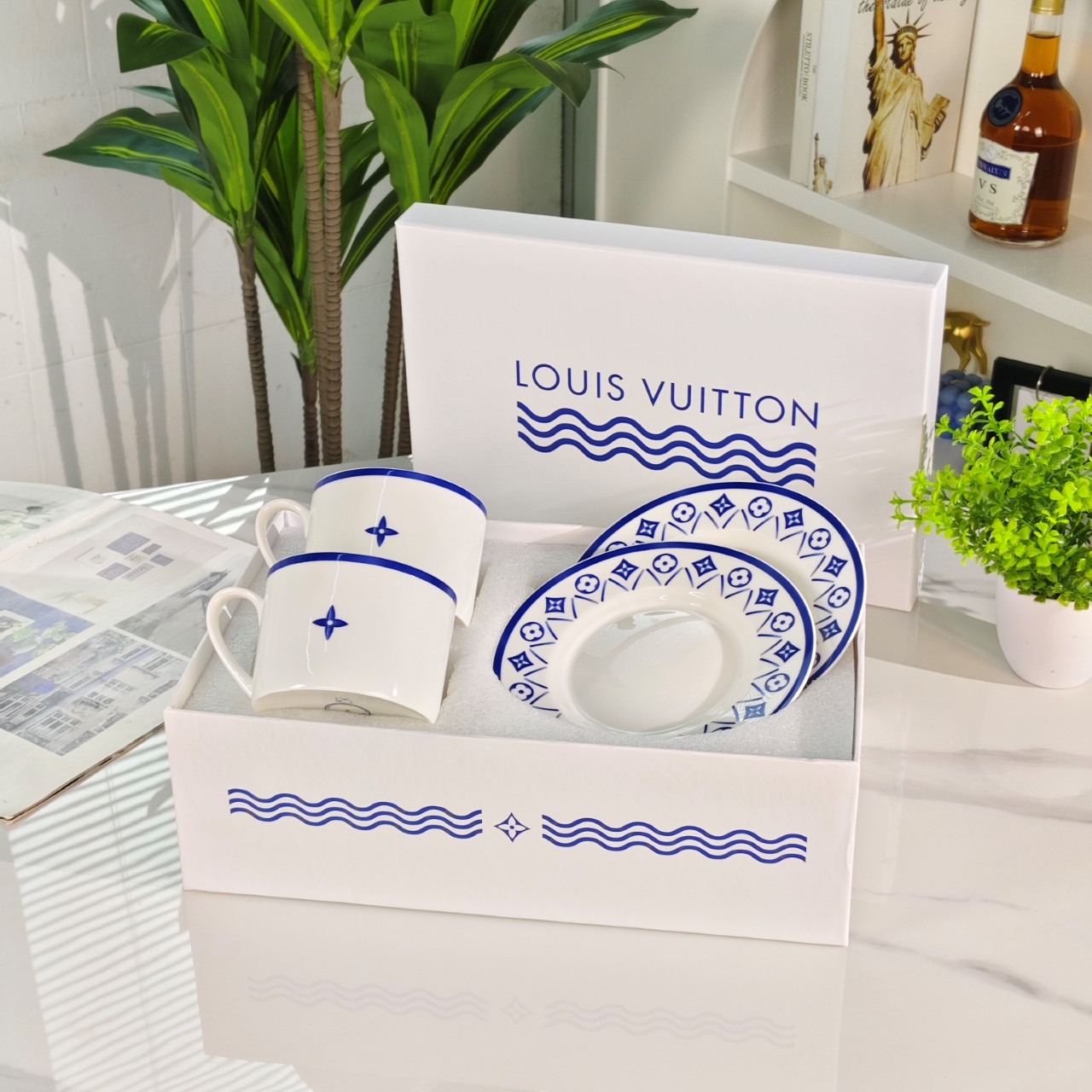 Louis Vuitton [Blue and White] Double Cup and Saucer