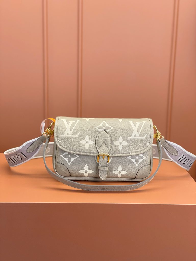 Louis Vuitton Diane Bag M46583 (Grey)