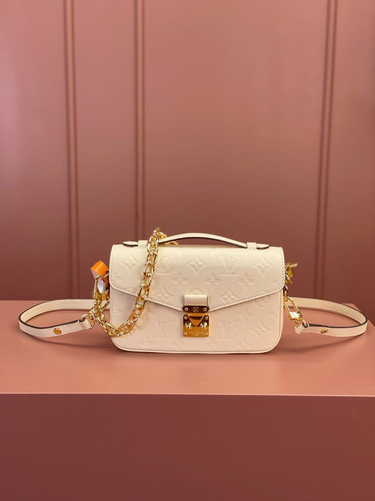 Louis Vuitton Pochette Métis East West Bag M22942 (White)