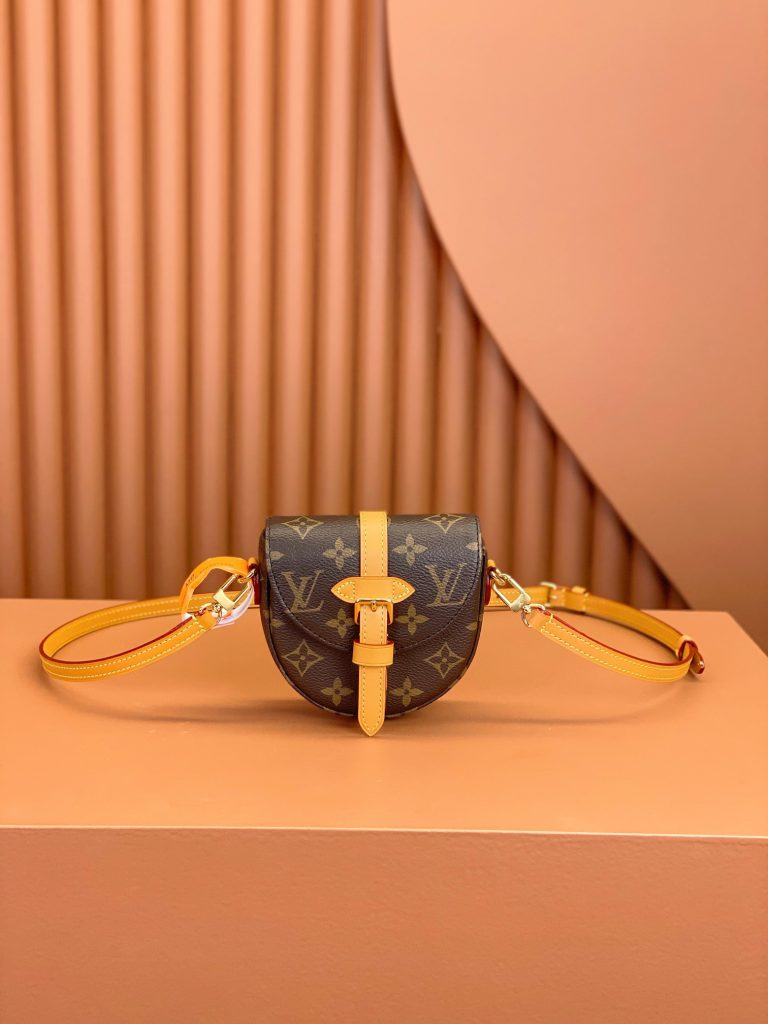 Louis Vuitton MICRO CHANTILLY Handbag