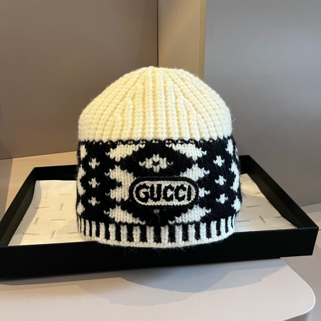 Gucci Knit Wool Beanie, Unisex White