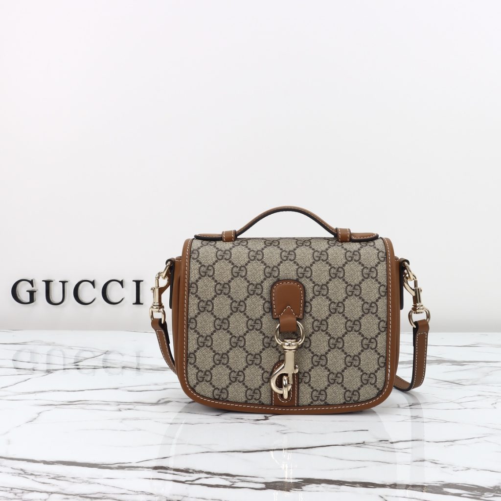 Gucci Mini borsa a spalla GG Emblem in tessuto beige e marrone