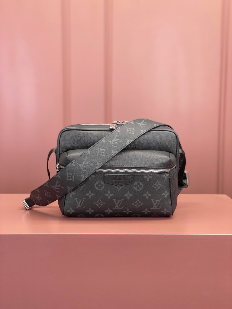 Louis Vuitton OUTDOOR Messenger Bag