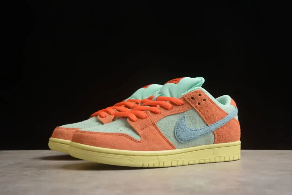 nike SB Dunk Low Pro PRM Orange and Emerald Rise DV5429-800