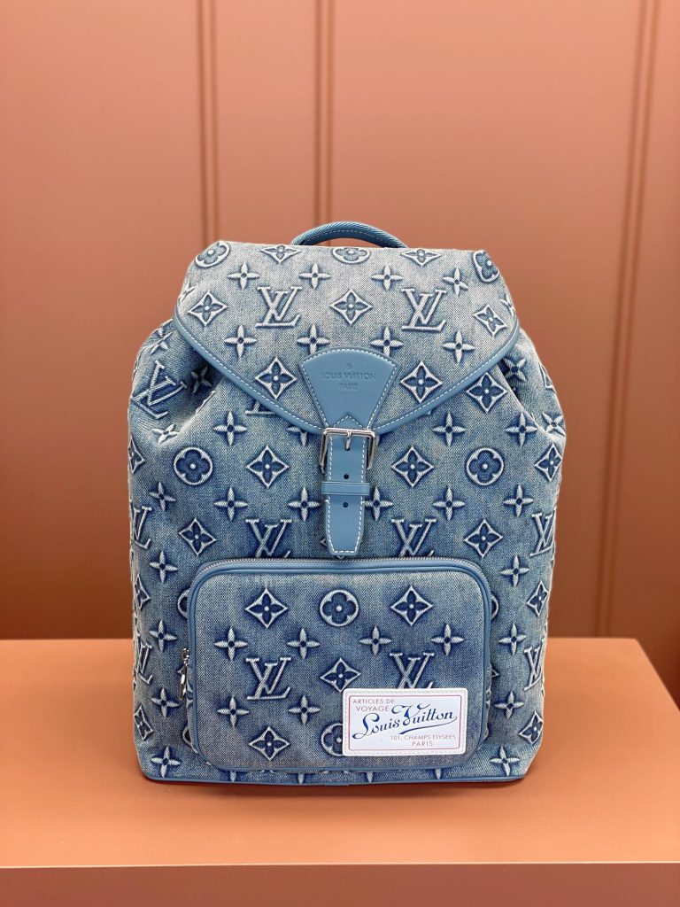 Louis Vuitton MONTSOURIS Backpack M22534