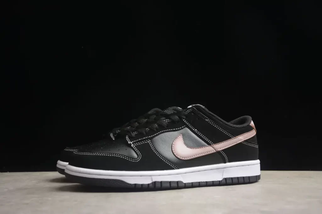 nike Dunk Low Airbrush Swoosh FD6923-001