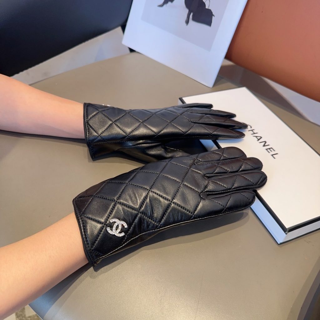 Chanel Women’s Lambskin Gloves