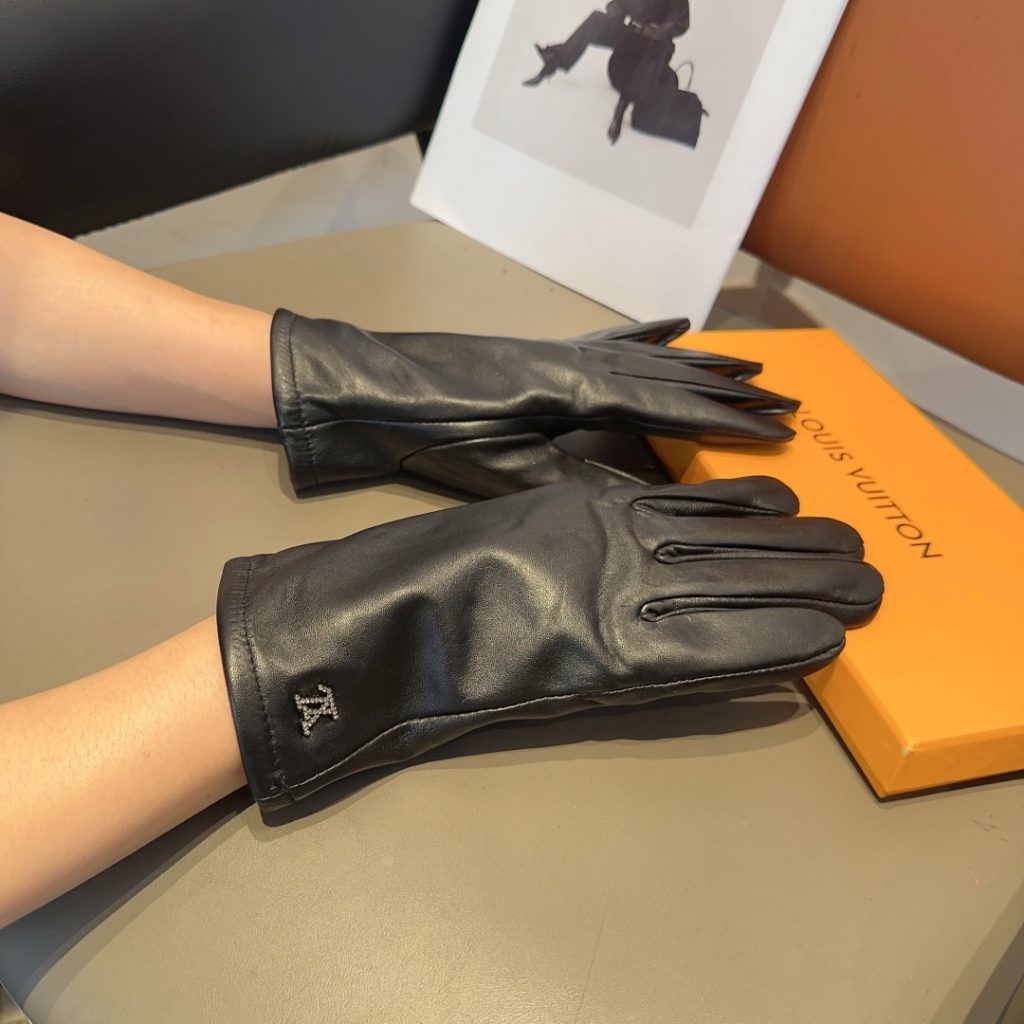 Louis Vuitton Lambskin Gloves