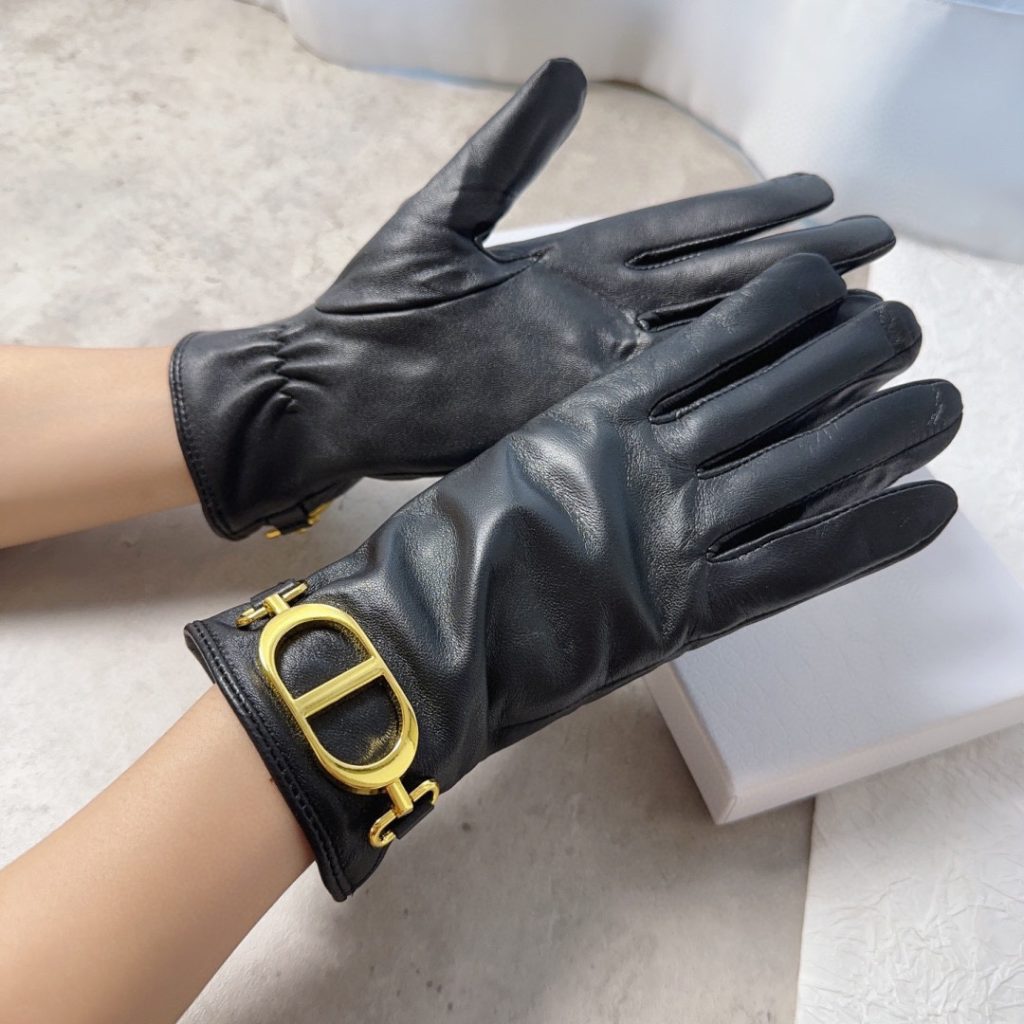 New Exclusive Release! Touchscreen Dior Gloves