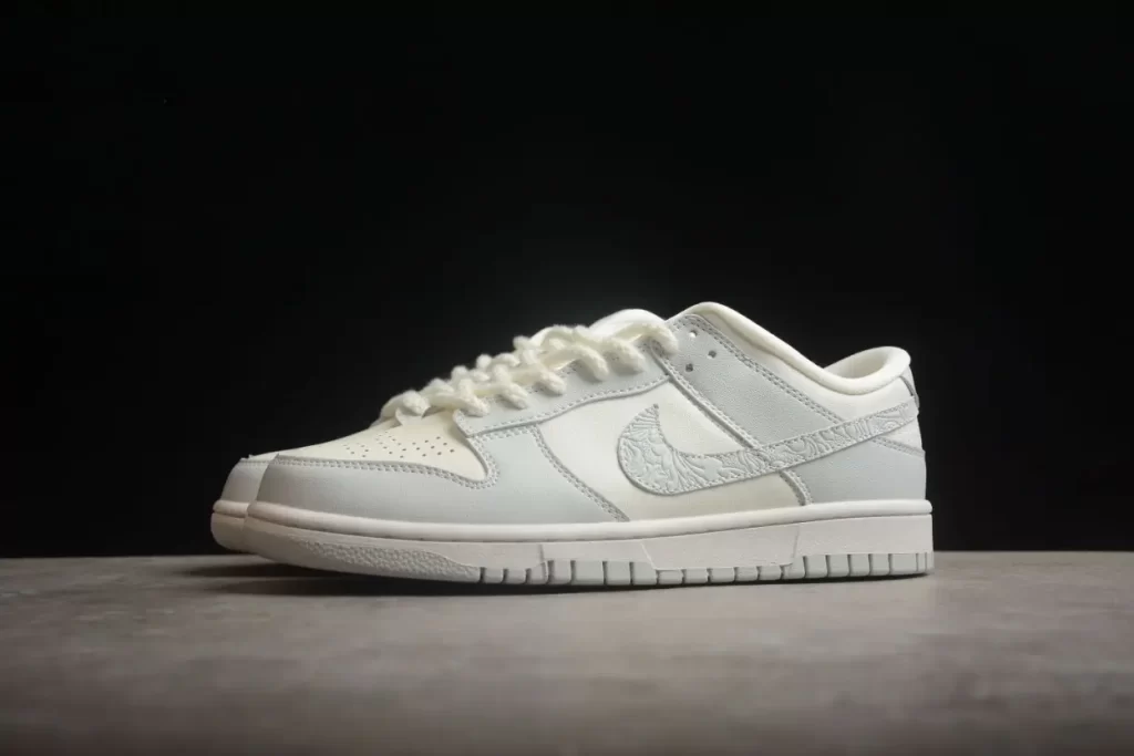 Nike SB Dunk Low NeedleWork Sail (FJ4553-133)