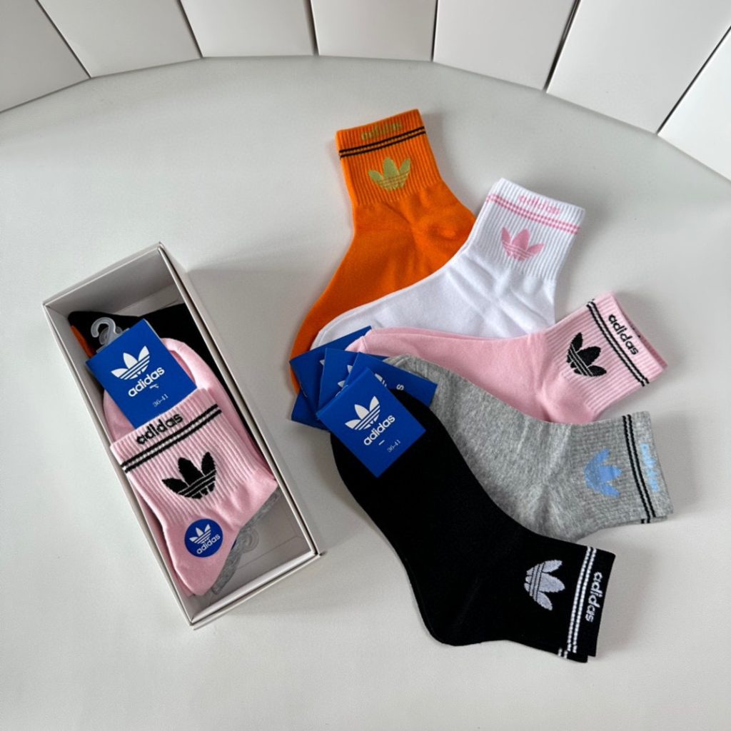 Adidas new Trefoil mid-length ruched socks