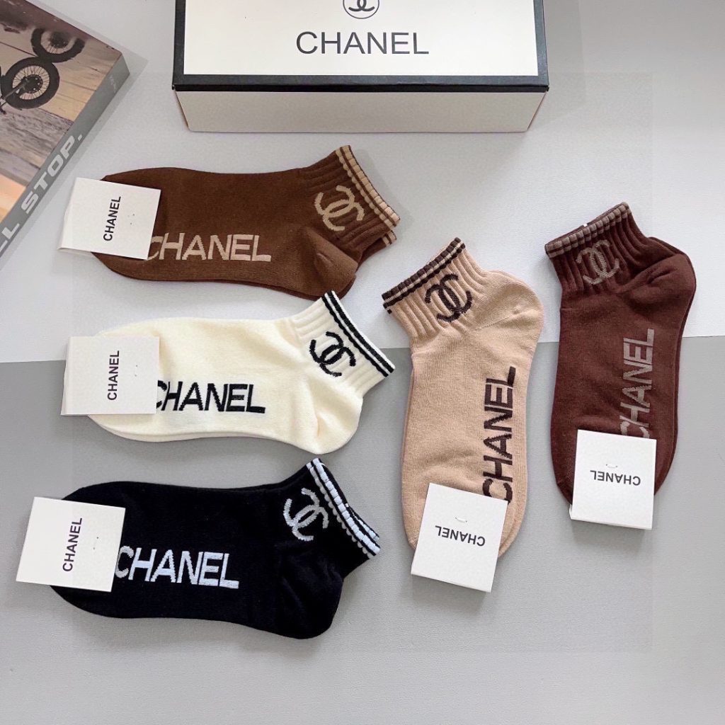 Chanel new high-end socks