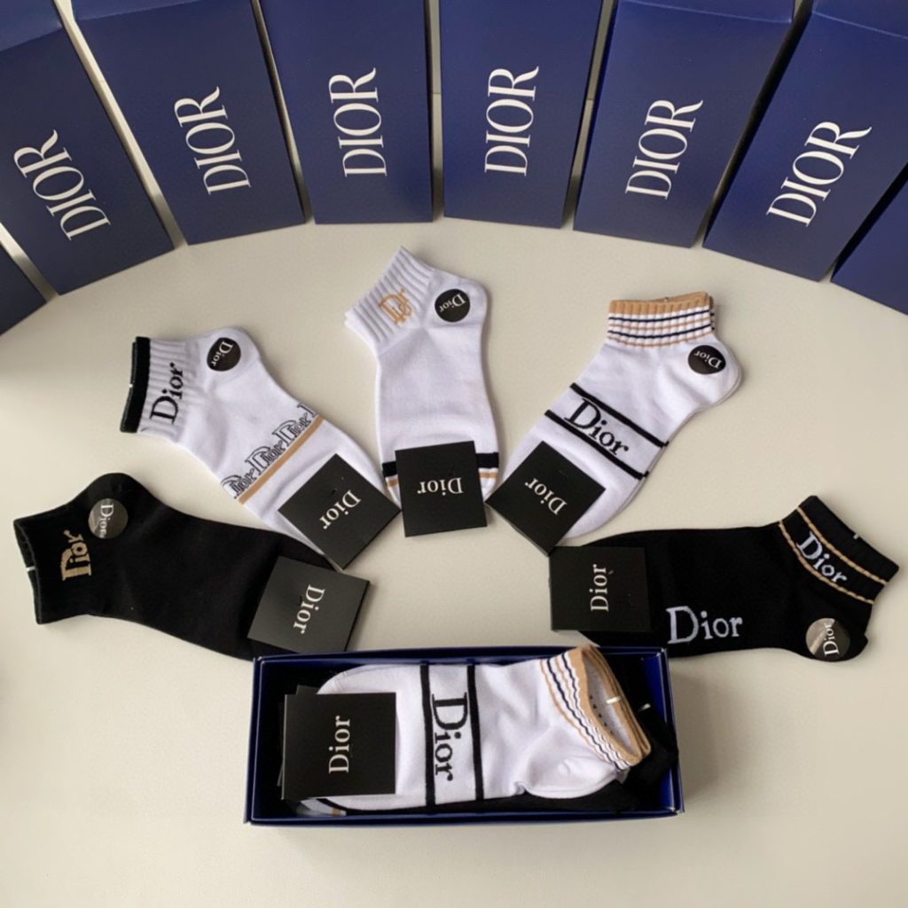 Dior New Mid-Short Slouchy Socks