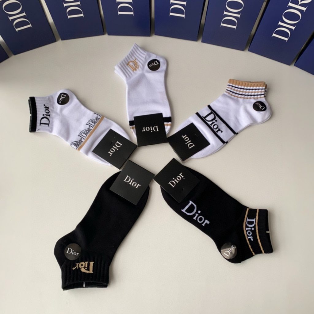 Dior New Mid-Short Slouchy Socks