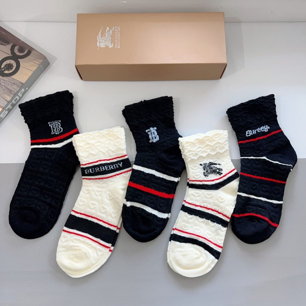 Burberry Classic Logo Mid-Calf Socks