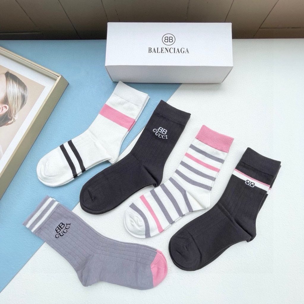 BALENCIAGA High-Quality Mid-Calf Socks