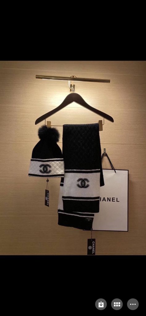 Chanel 3-Piece Wool & Rabbit Hair Set – Hat + Scarf + Gloves, Luxurious Winter Essential