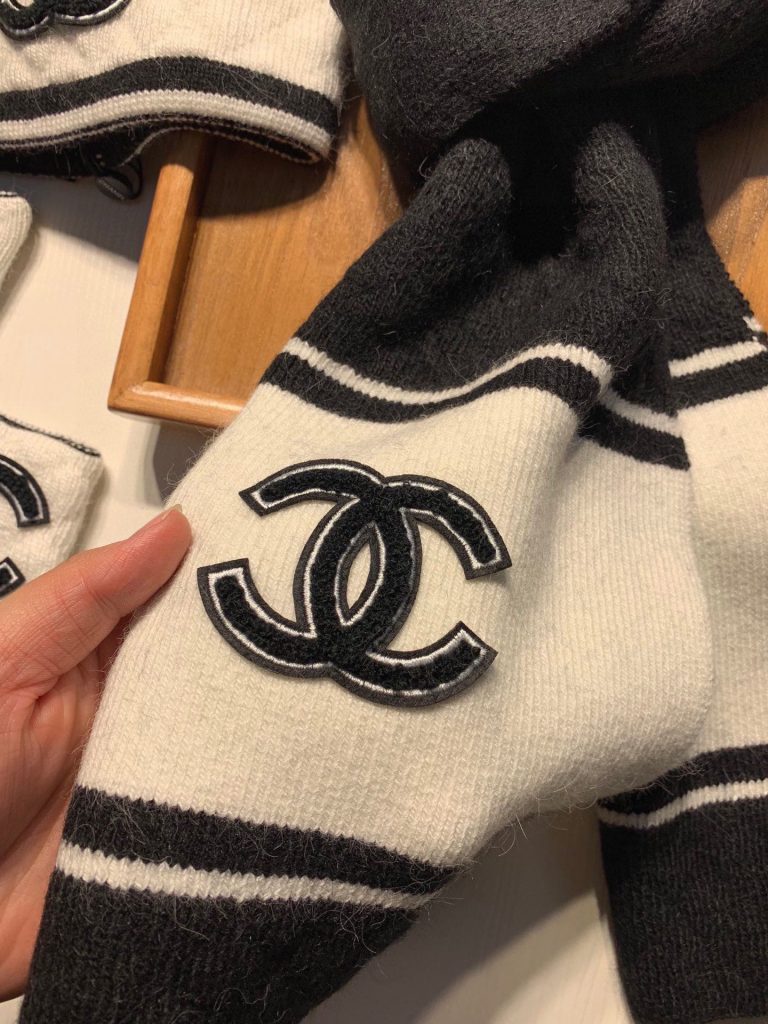 Chanel 3-Piece Wool & Rabbit Hair Set – Hat + Scarf + Gloves, Luxurious Winter Essential