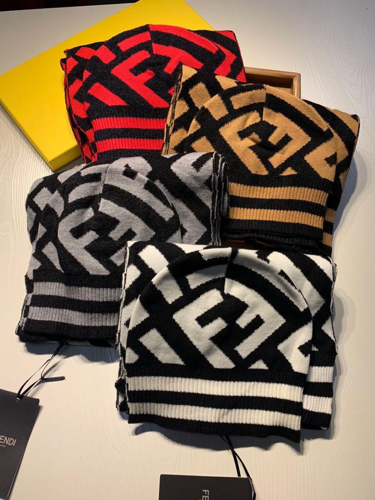 Fendi Wool Hat & Scarf Set – Warm and Stylish Winter Must-Have