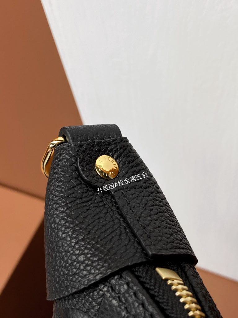 Louis Vuitton LOOP HOBO Bag M46725 Black