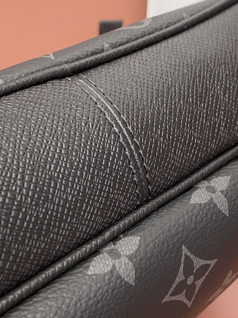 Louis Vuitton OUTDOOR Messenger Bag