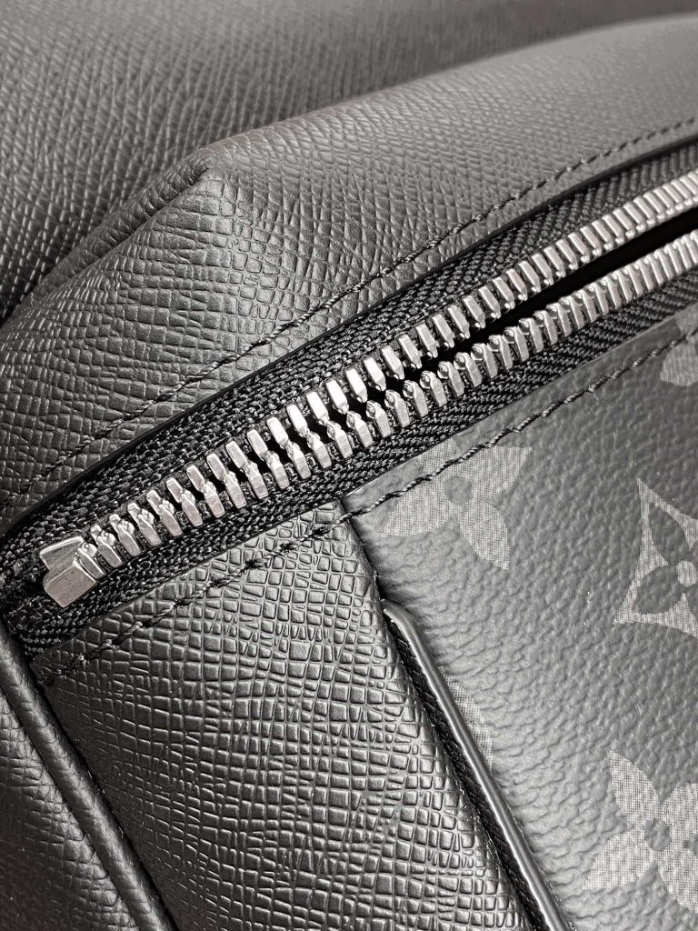 Louis Vuitton OUTDOOR Messenger Bag