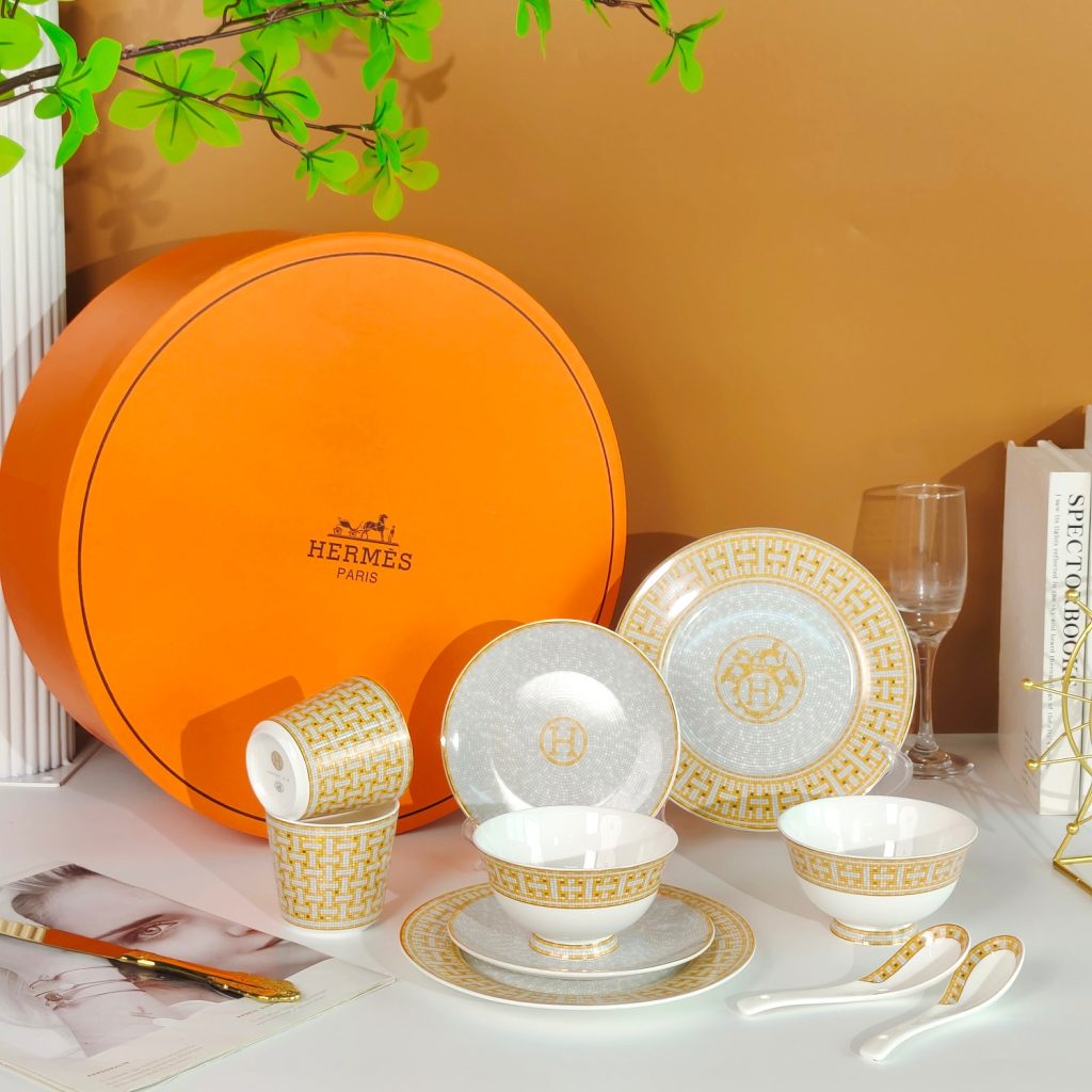 Hermès [10-Piece Set] Carriage ‖ Golden Carriage – Tableware Gift Set.