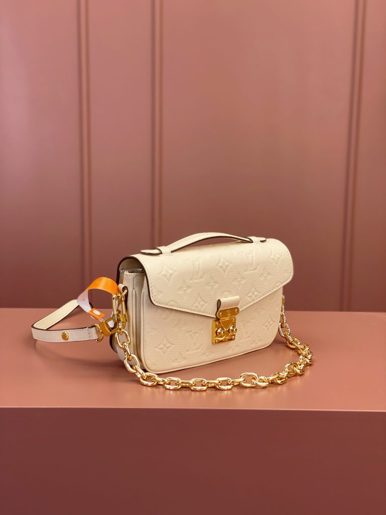 Louis Vuitton Pochette Métis East West Bag M22942 (White)