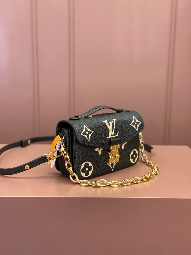 Louis Vuitton Pochette Métis East West Bag M46596 (Black)