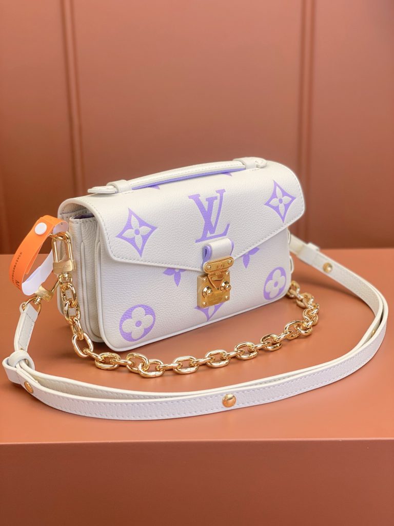 Louis Vuitton Pochette Métis East West Bag M23940 (Purple)