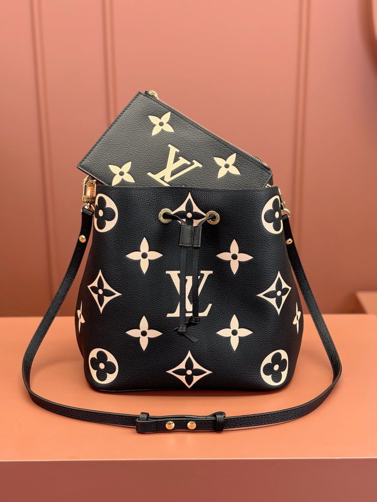 Louis Vuitton NeoNoé Medium Bag M45497 (Black)