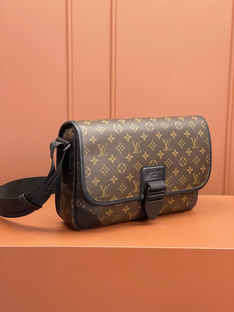 Louis Vuitton ARCHY Medium Messenger Bag