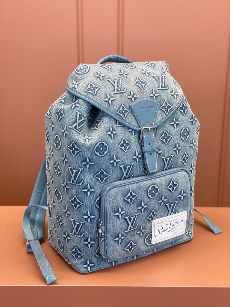 Louis Vuitton MONTSOURIS Backpack M22534