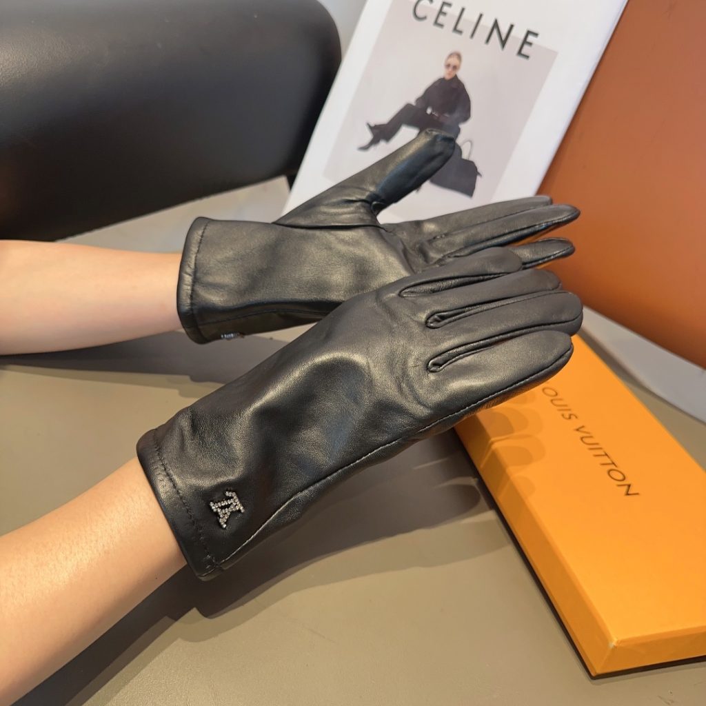 Louis Vuitton Lambskin Gloves