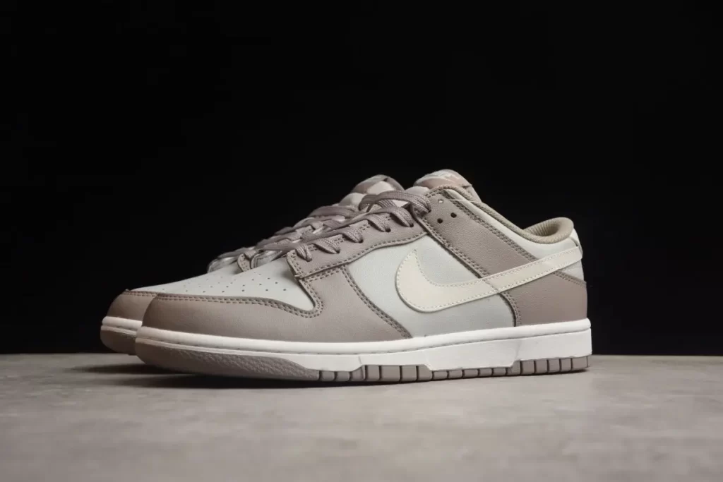 Nike  Dunk Low Wmns ‘Moon Fossil’ FD0792-001