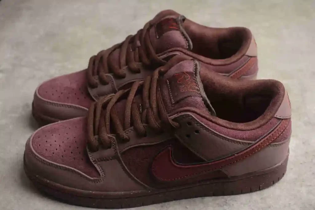 nike Dunk Low Premium SB ‘City of Love Collection – Burgundy Crush’ FN0619‑600