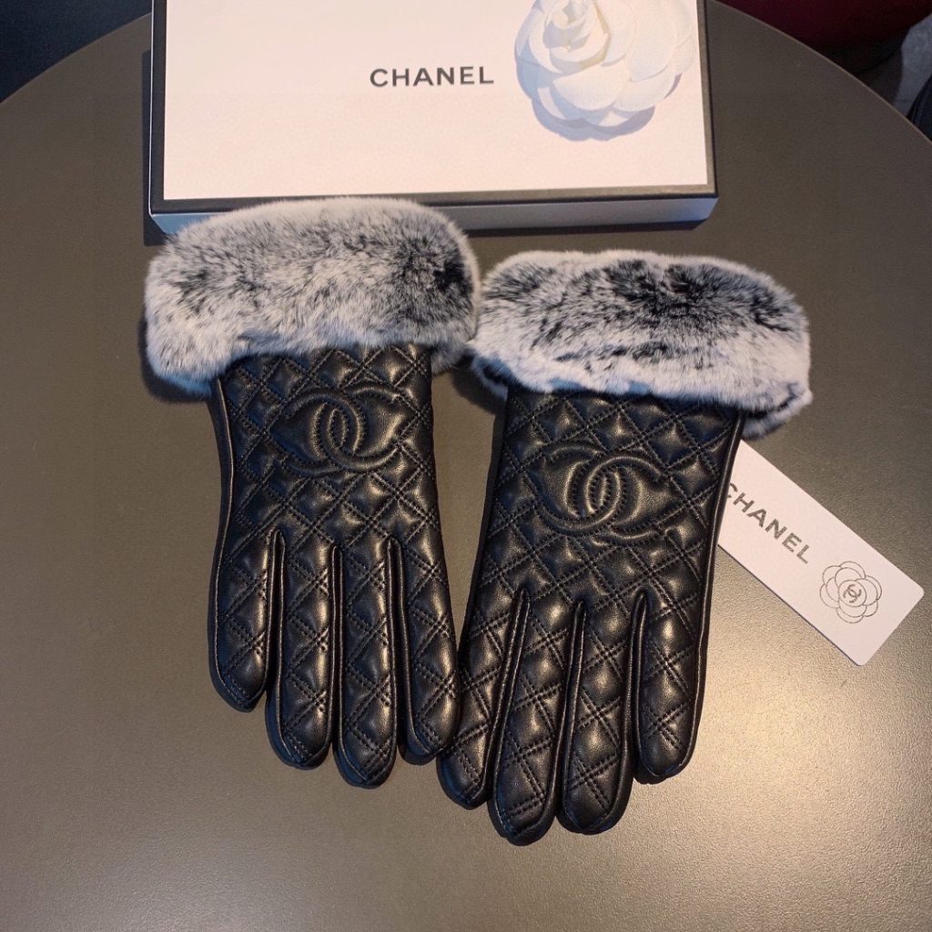 Chanel 2023 Autumn/Winter Lazy Rabbit Fur and Sheepskin Gloves