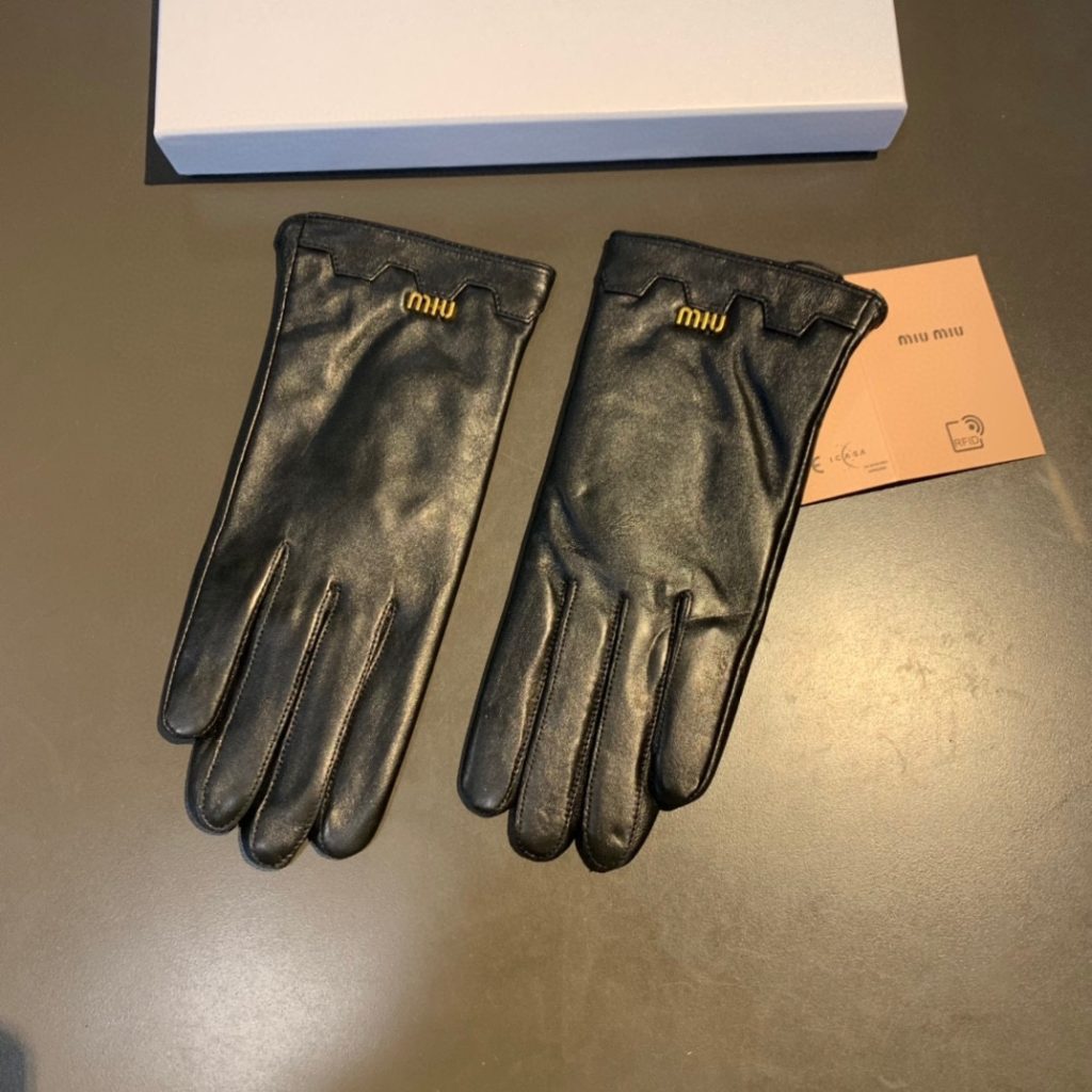 MIU MIU New Premium Lambskin Gloves