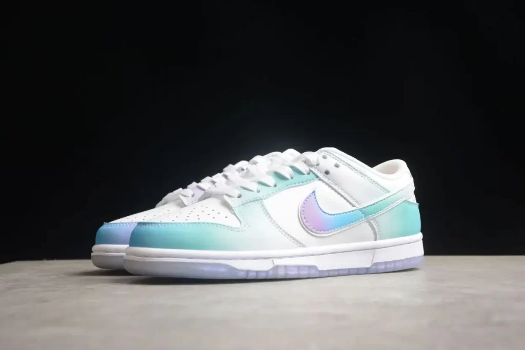 Nike SB Dunk Low Unlock your Space FJ7743-194