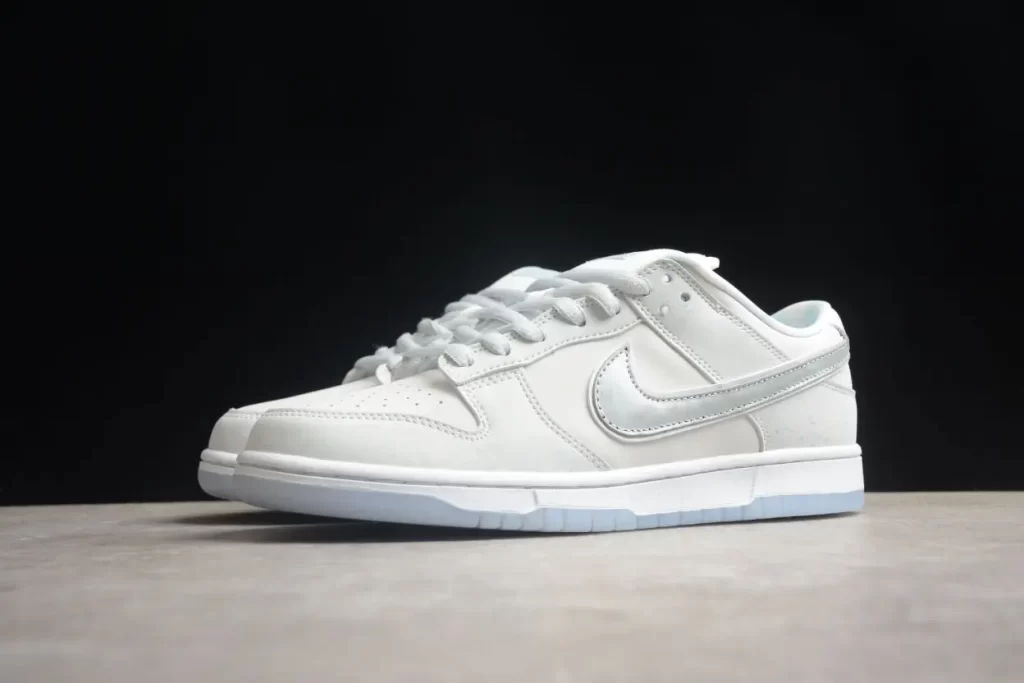 Nike SB Dunk Low ‘White Lobster’ FD8776‑100