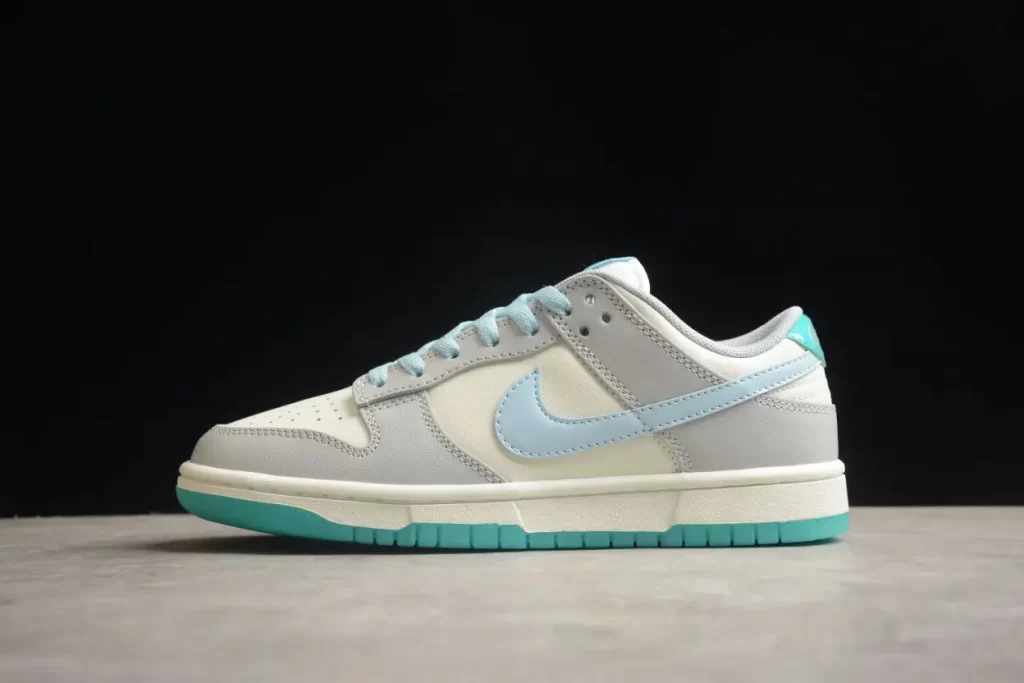 nike SB Dunk Low 520 FN3433-141