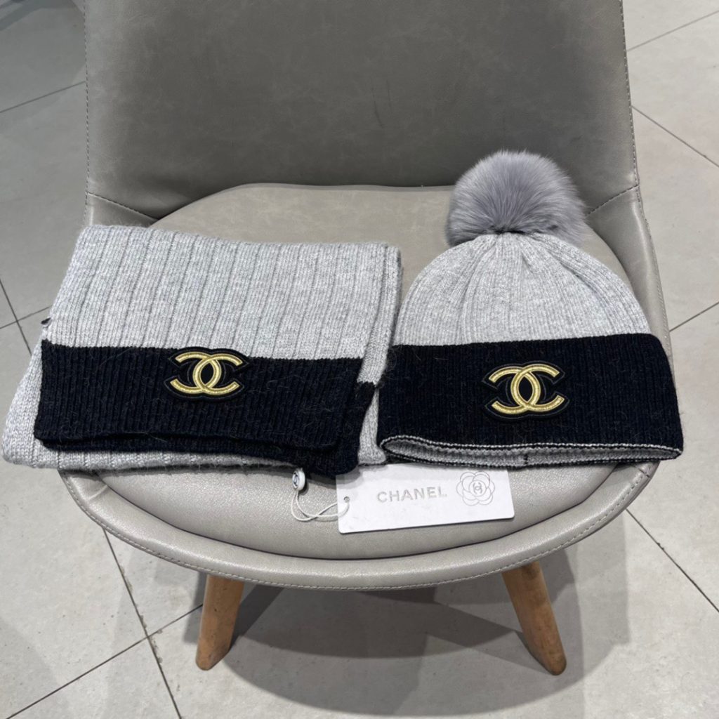 Chanel 2023 Fall/Winter Wool Set