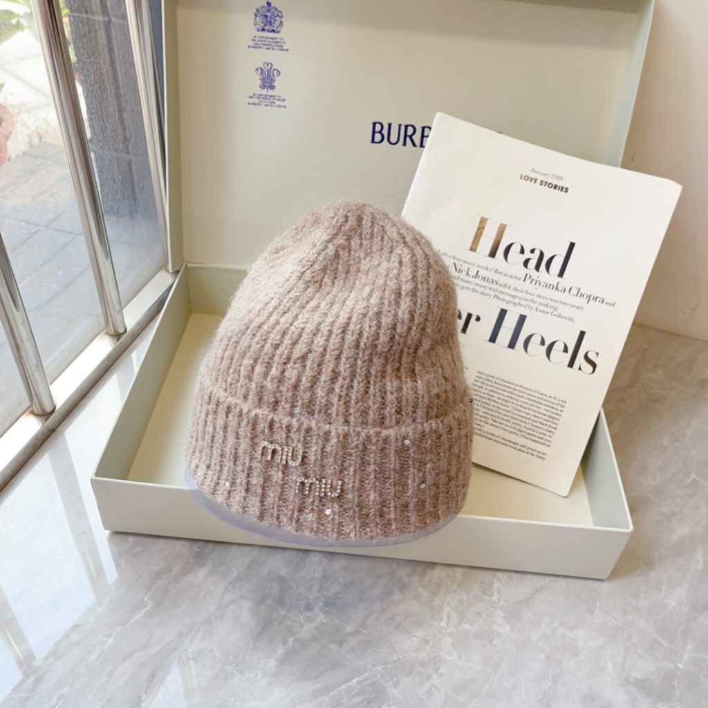 MIU MIU Winter Knit Hat – Gray