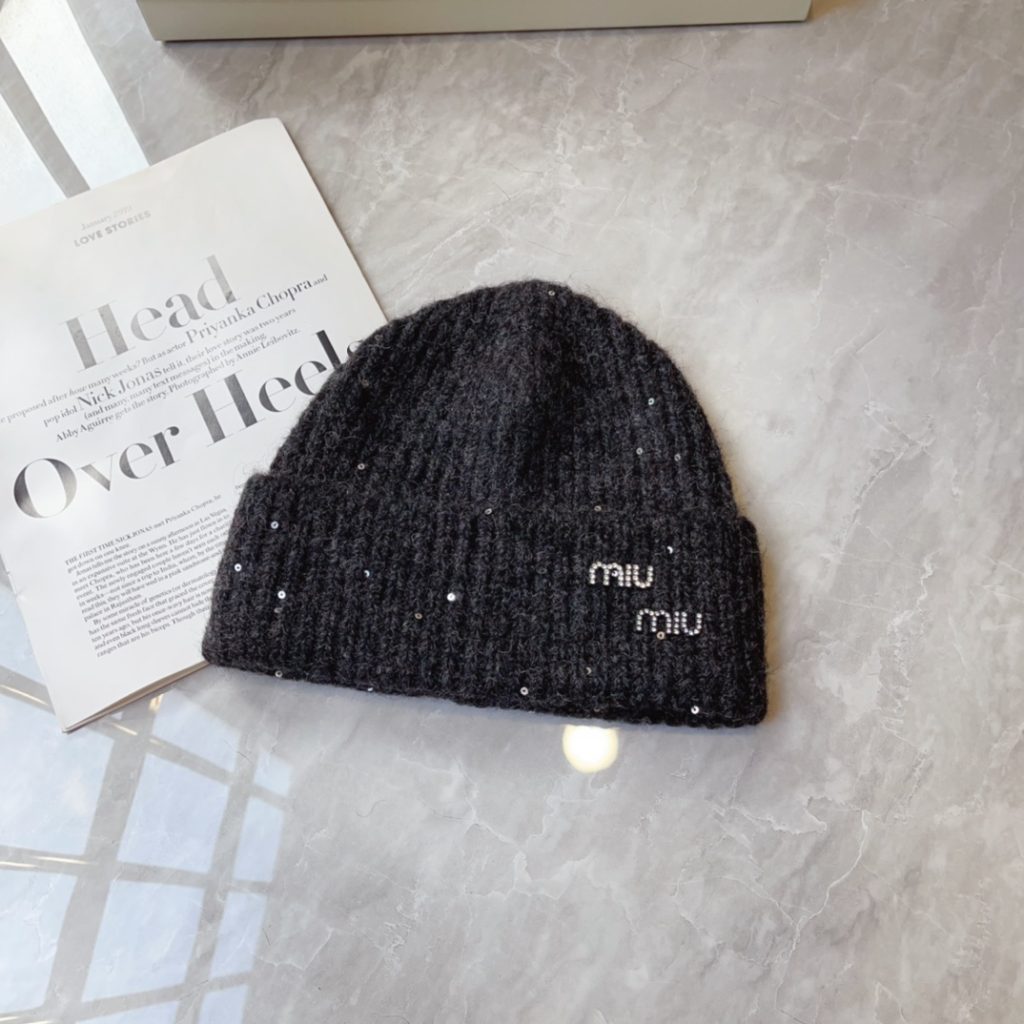 MIU MIU  Winter Knit Hat – Black