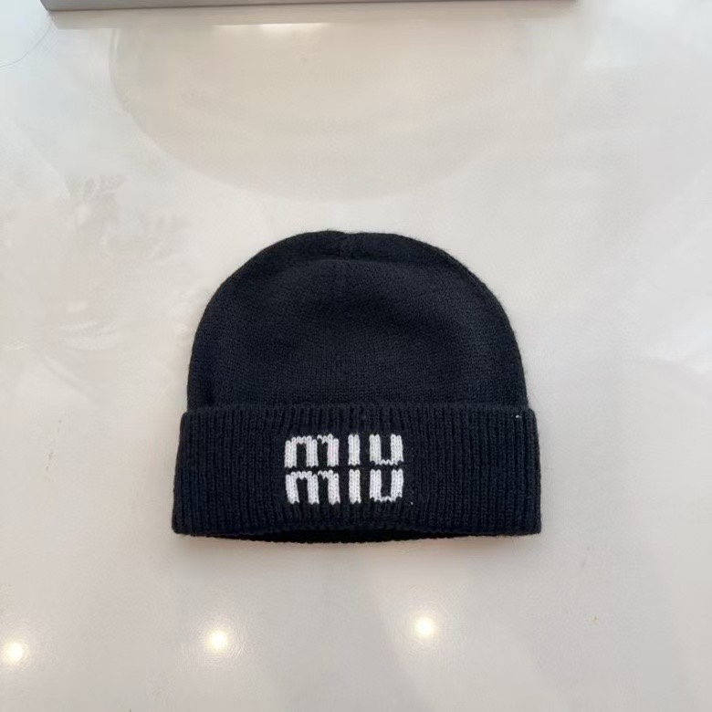 MIU MIU New Knit Hat Simple Yet Stylish, Effortlessly Pairs with All Your Winter Outfits