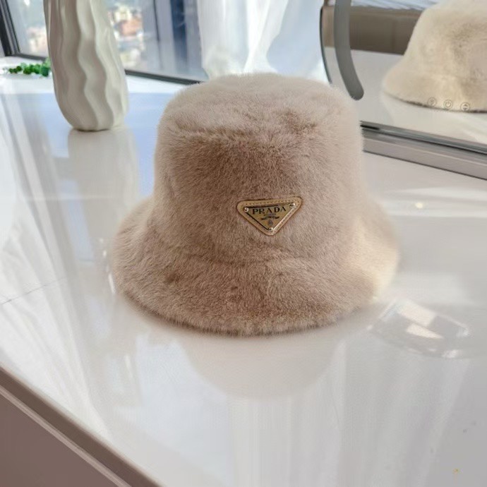 Prada Premium Fisherman Hat!   Luxuriously Custom-Made with Mink Fur, Featuring a Soft and Fluffy Texture.