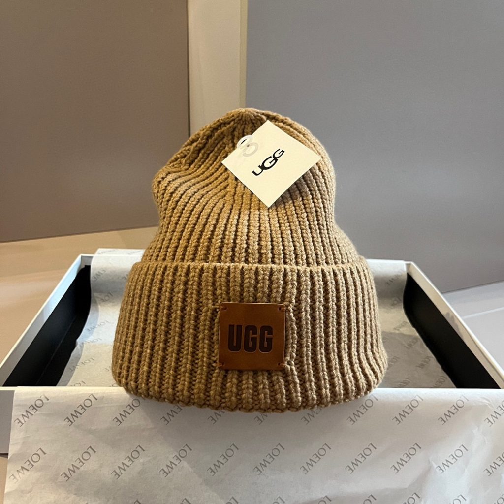 UGG New Striped Contrast Color Knit Hat